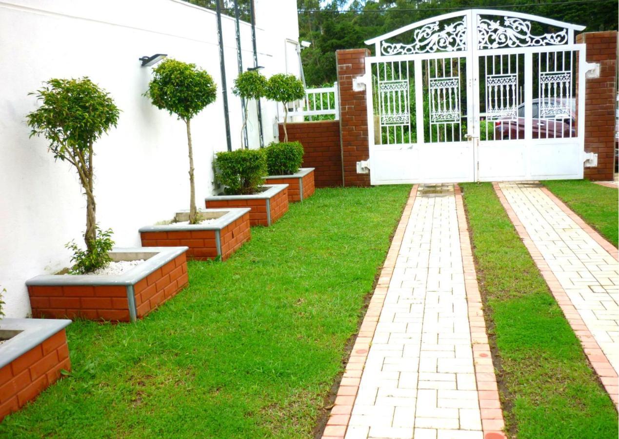 Twin Villa Red นูวาราเอลิยา ภายนอก รูปภาพ